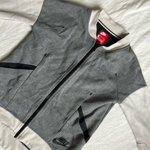 Kids Nike jacket size medium